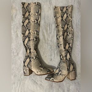 Steve Madden Jacey Natural Snake Boots *BRAND NEW*
